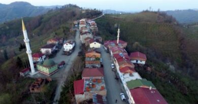 NEOBIČNA SITUACIJA: IAKO ŽIVE U ISTOJ ULICI, IFTAR DOČEKUJU U RAZLIČITO VRIJEME NEOBIČNA SITUACIJA: IAKO ŽIVE U ISTOJ ULICI, IFTAR DOČEKUJU U RAZLIČITO VRIJEME