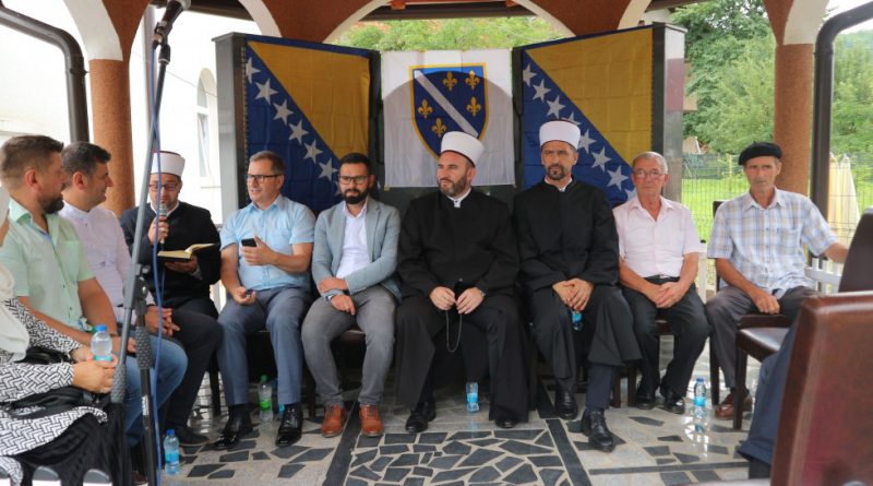 Otvoren mesdžid i spomen –obilježje u Gostilju kod Srebrenice