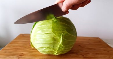 ZABORAVITE RENDE ILI VELIKE NOŽEVE Za ovo caku kod spremanja kupus salate, olakšava posao, a ukus je drastično bolji ZABORAVITE RENDE ILI VELIKE NOŽEVE Za ovo caku kod spremanja kupus salate, olakšava posao, a ukus je drastično bolji
