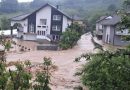 Vodena bujica nosi sve pred sobom: Najteža situacija u Čeliću i Koraju