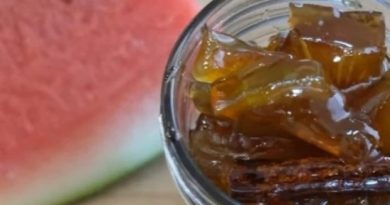 Slatko od lubenice: NIKAD VIŠE NEĆETE BACATI KORU – ukus će vas oduševiti (VIDEO)